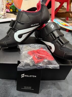 Peloton Women’s Cycling Shoes PL-SH- B-38